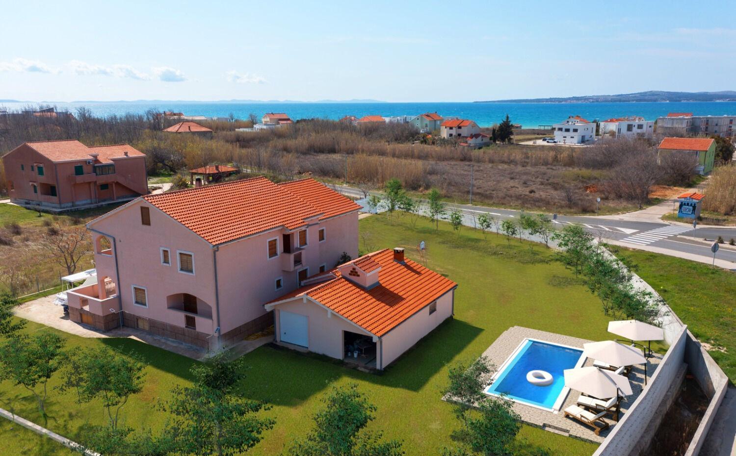 Apartments Armitage Привлака Экстерьер фото